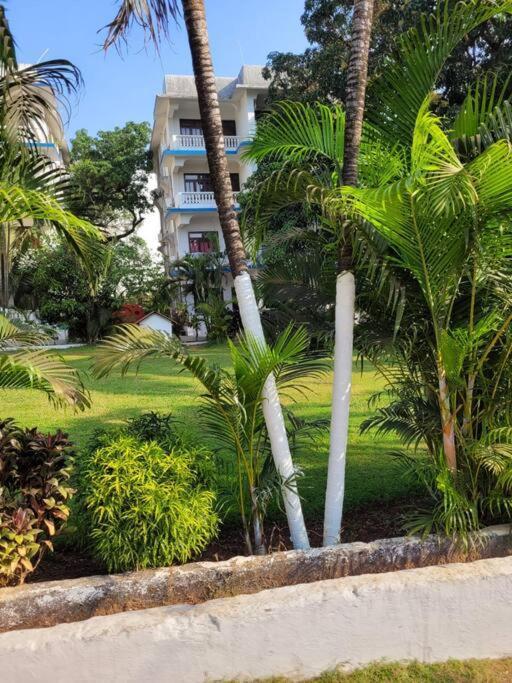 Comfortable 1Bhk Resort Aptmt With Pool At Candolim For 4 Ppl Sinquerim Eksteriør bilde